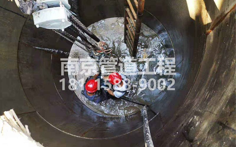 242新昌污水池清理